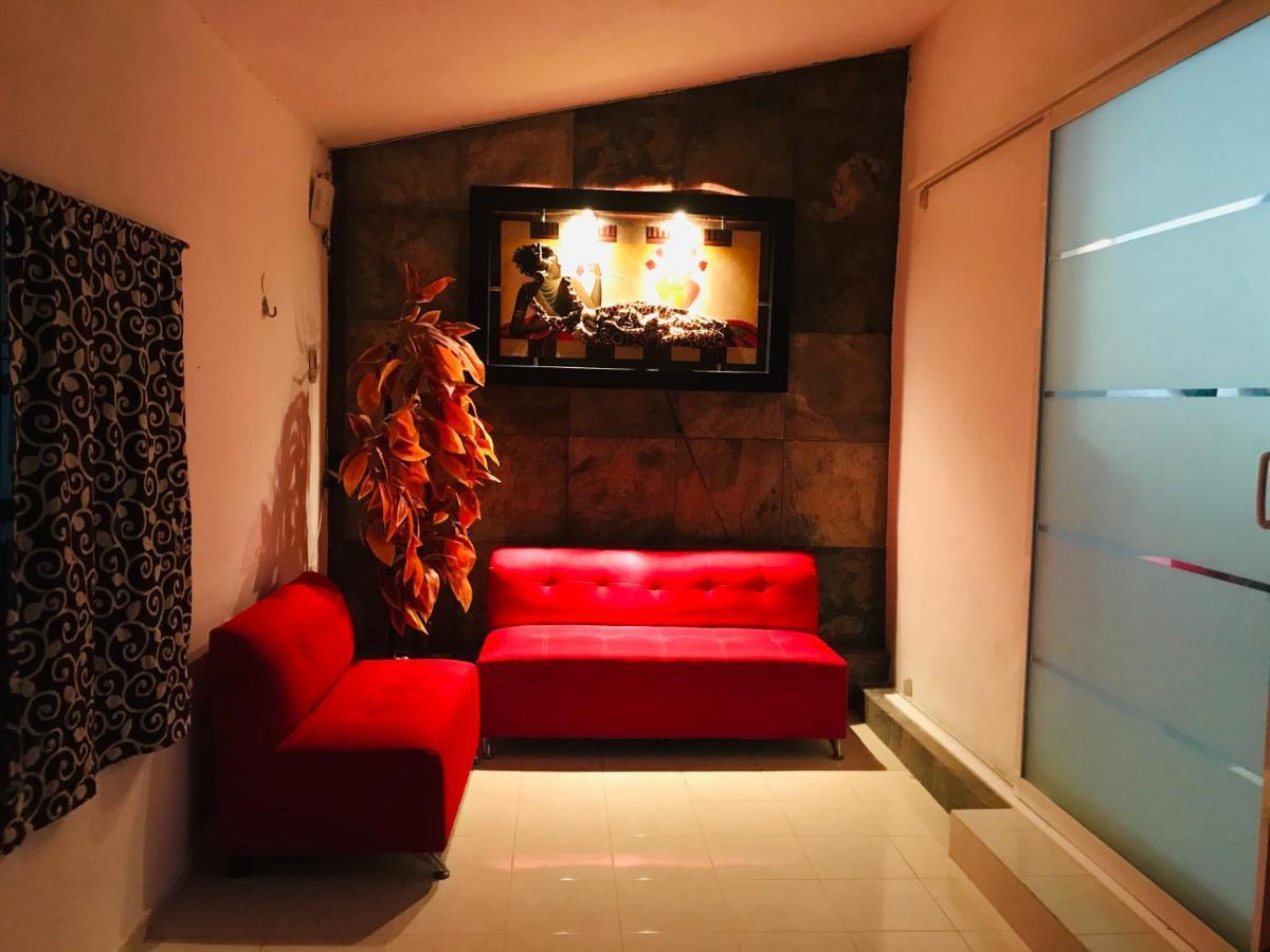 Casa Lili 2: Luxurious/Amplio/Hot Water/Economic/Wifi/Tv Appartement Valladolid  Buitenkant foto