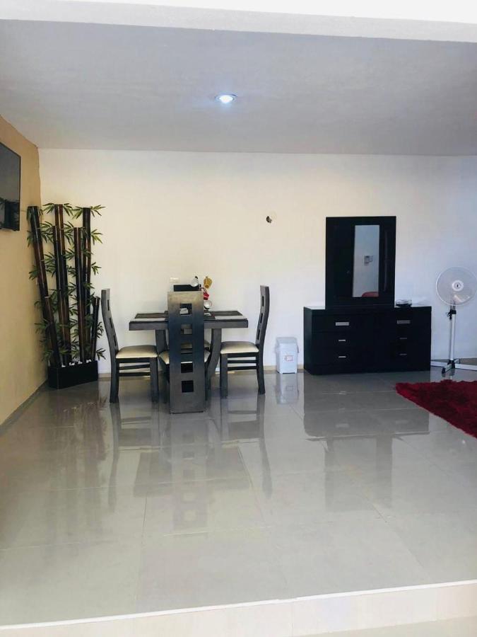 Casa Lili 2: Luxurious/Amplio/Hot Water/Economic/Wifi/Tv Appartement Valladolid  Buitenkant foto